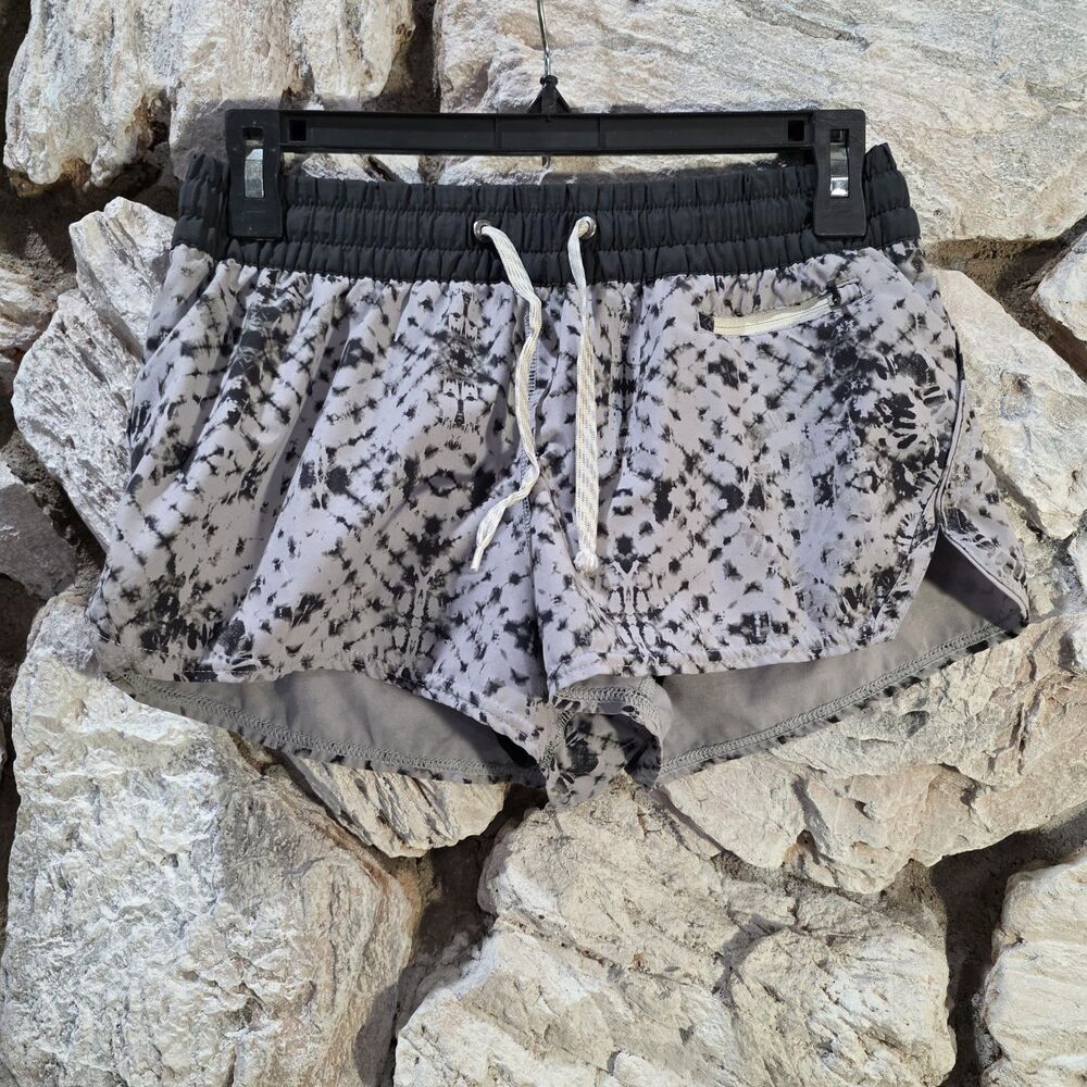 Vuori Clementine Shorts Lined VW304 Women's Size S Gray Black Running